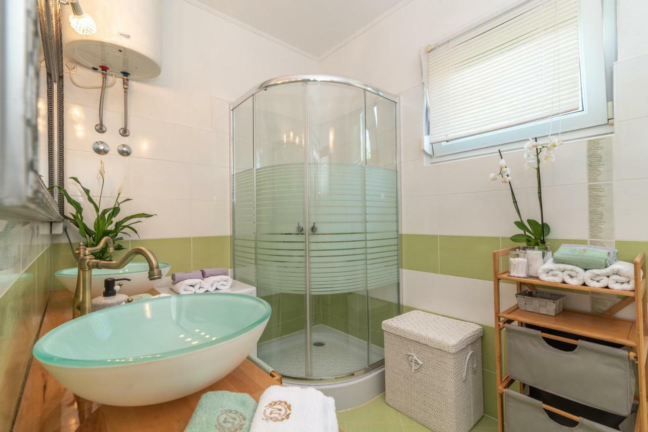 Villa Insula Ventum Трогир Екстериор снимка