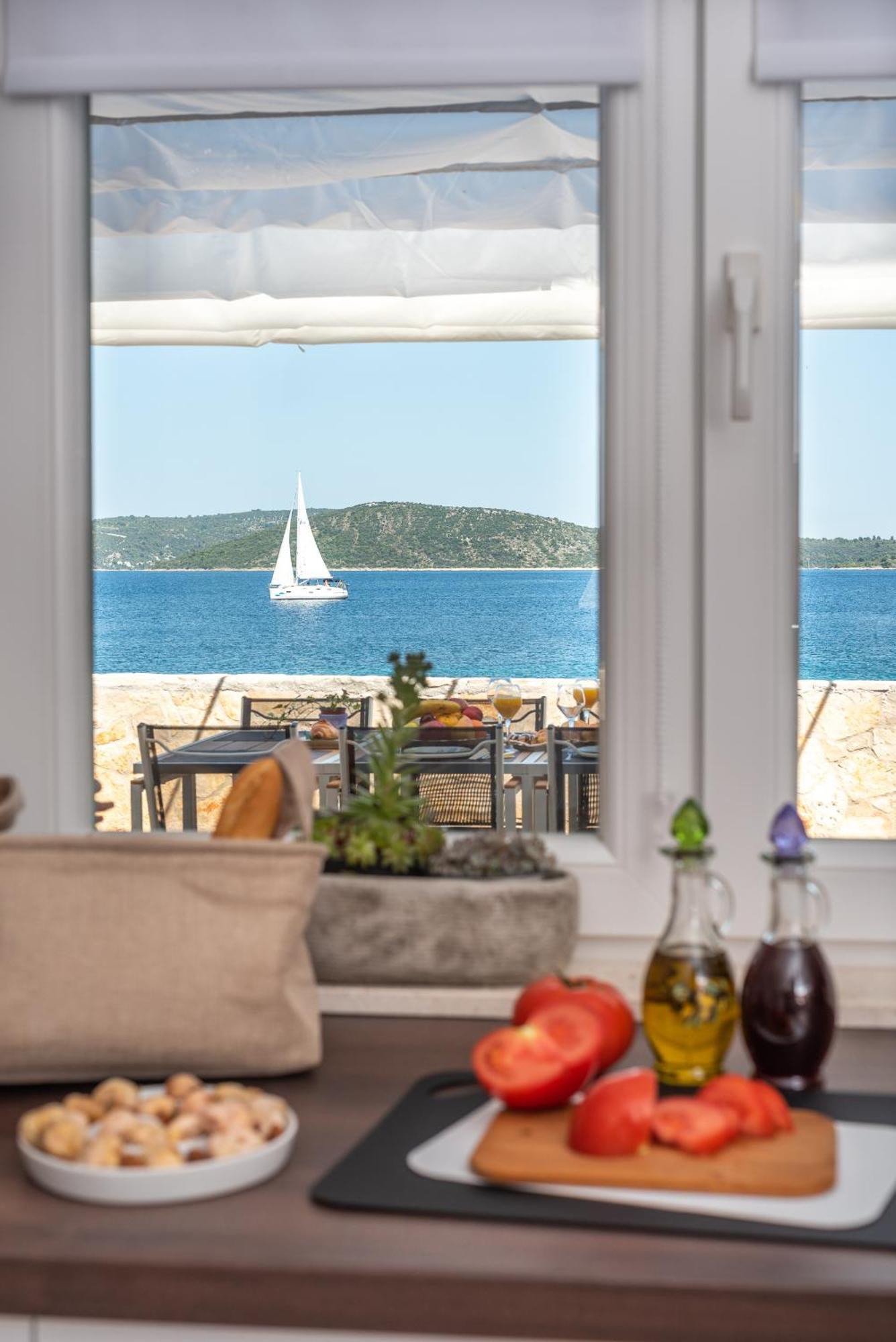 Villa Insula Ventum Трогир Екстериор снимка